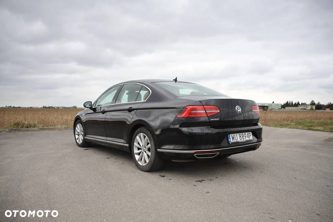 Volkswagen Passat 2.0 TDI Bi-Turbo BMT 4Mot Highline DSG - 3