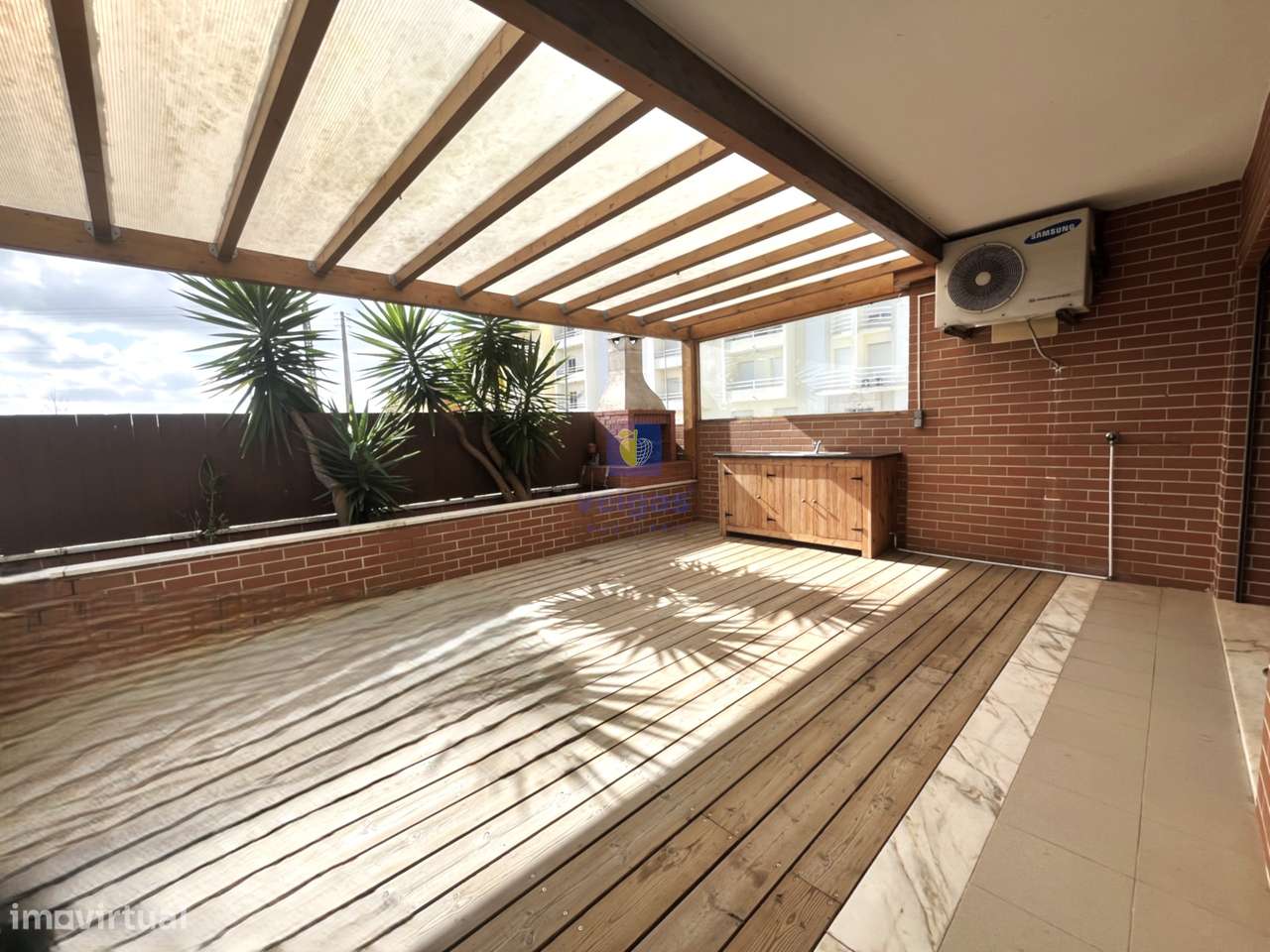 Excelente apartamento, para arrendamento com 3 quartos ampla sala e 2 - Grande imagem: 2/47