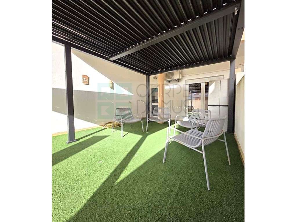 Apartamento T2 com terraço e garagem no centro de Monte Gordo, Alga... - Grande imagem: 3/29