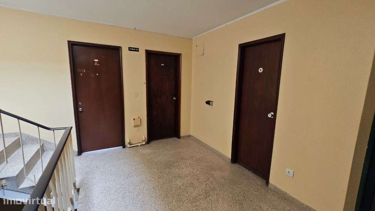 Escritório / 20 m2 / Rua Brito Capelo / Matosinhos - Grande imagem: 5/8