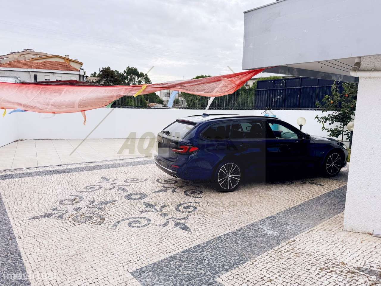 Moradia T4 renovada junto ao Estádio do Dragão, com garagem, jardim-37