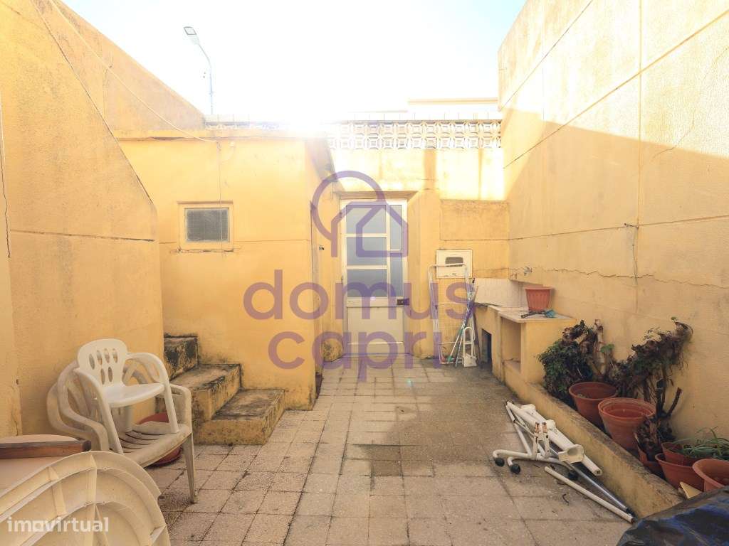 Moradia T2 + 2 com quintal e vista mar em Fuzeta-5