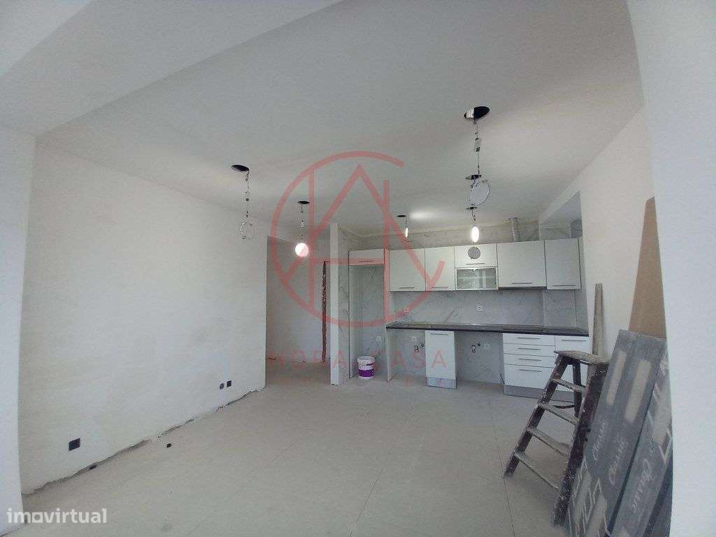 T4 Laranjeiro - Grande imagem: 4/44