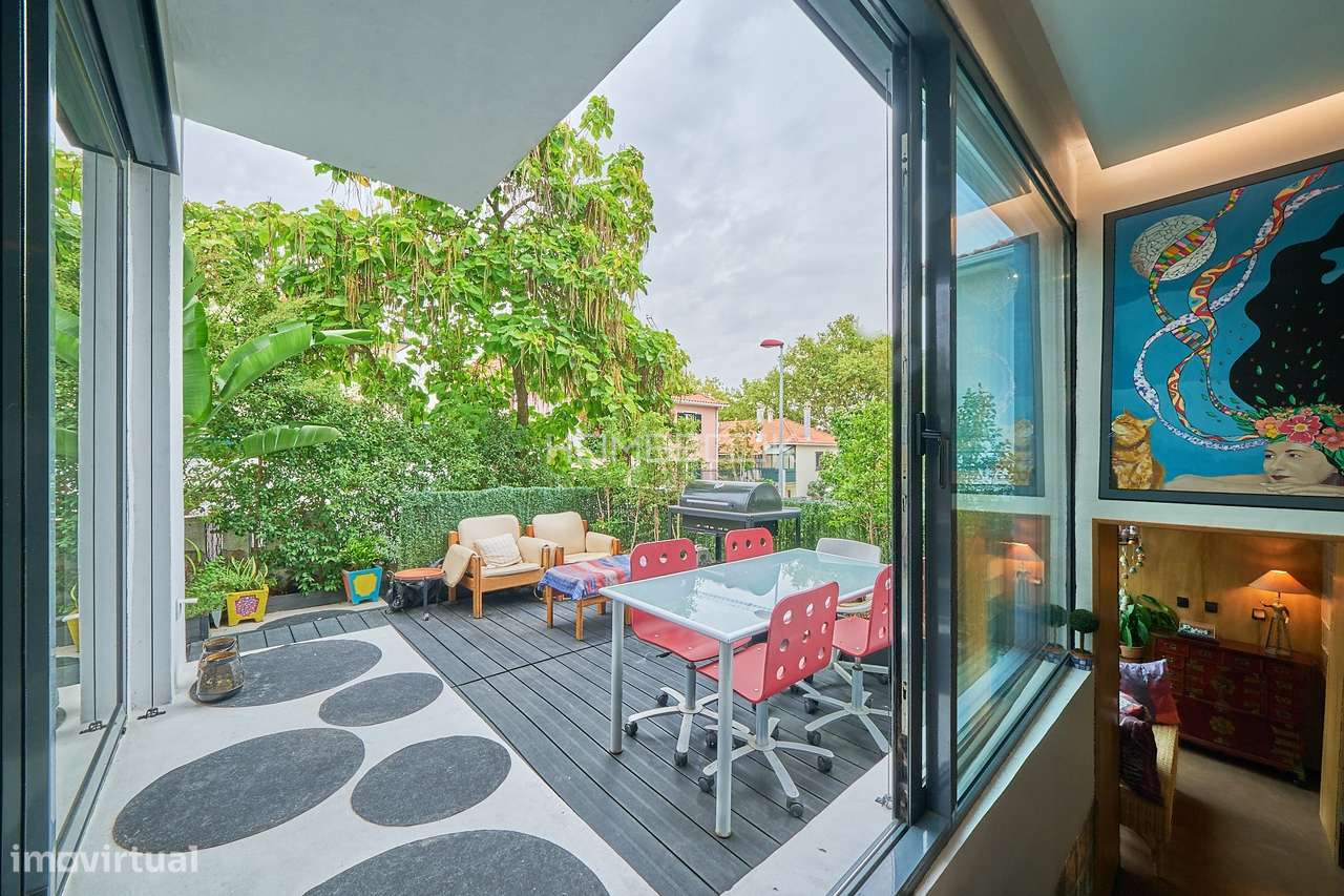 Moradia T3, com projecto de arquitecto, no Bairro de Santa Cruz, Benfi - Grande imagem: 1/40