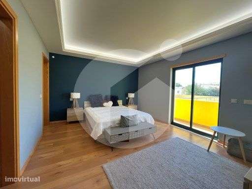 Moradia T4 com piscina - Olhão-23