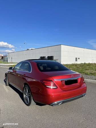 Mercedes-Benz E 220 d 4Matic T 9G-TRONIC - 7