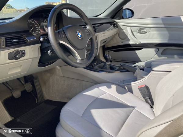 BMW 320 i Cabrio Edition Exclusive - 35