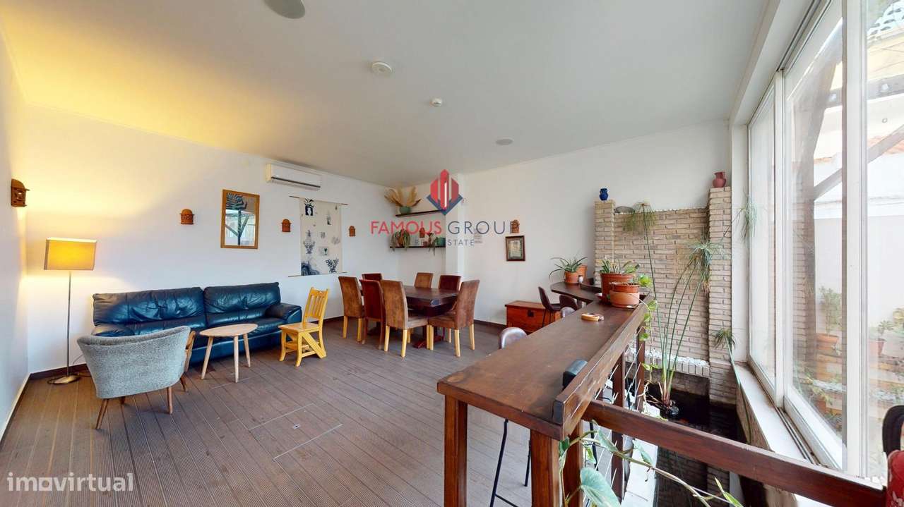 Prédio Histórico com Alojamento Local, Restauração e Espaço...-16