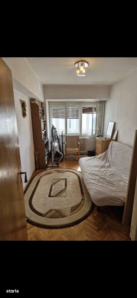 Apartament De Vânzare cu 3 Camere in zona ion mihalache sec.1-1