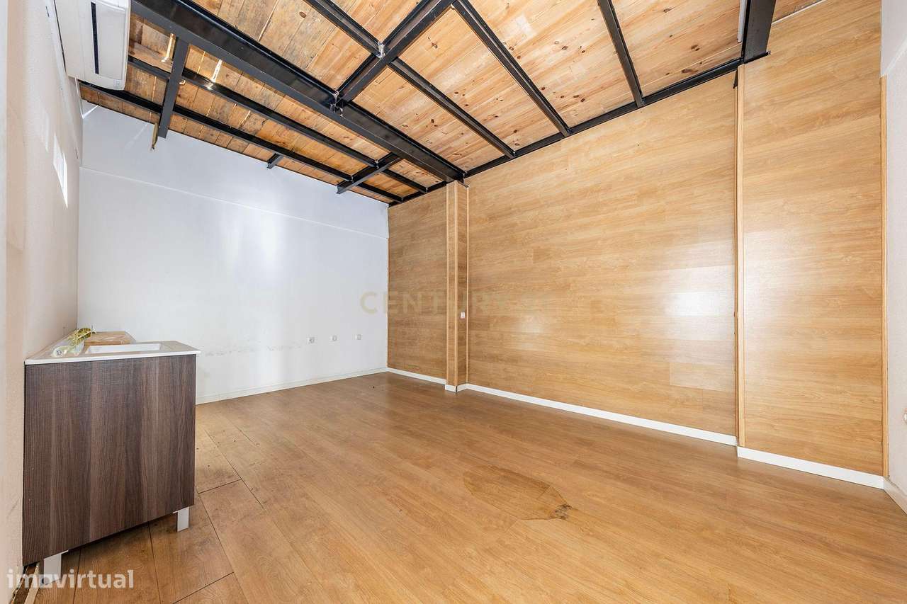 Loja na Moita - 86m² por 219.500€-4