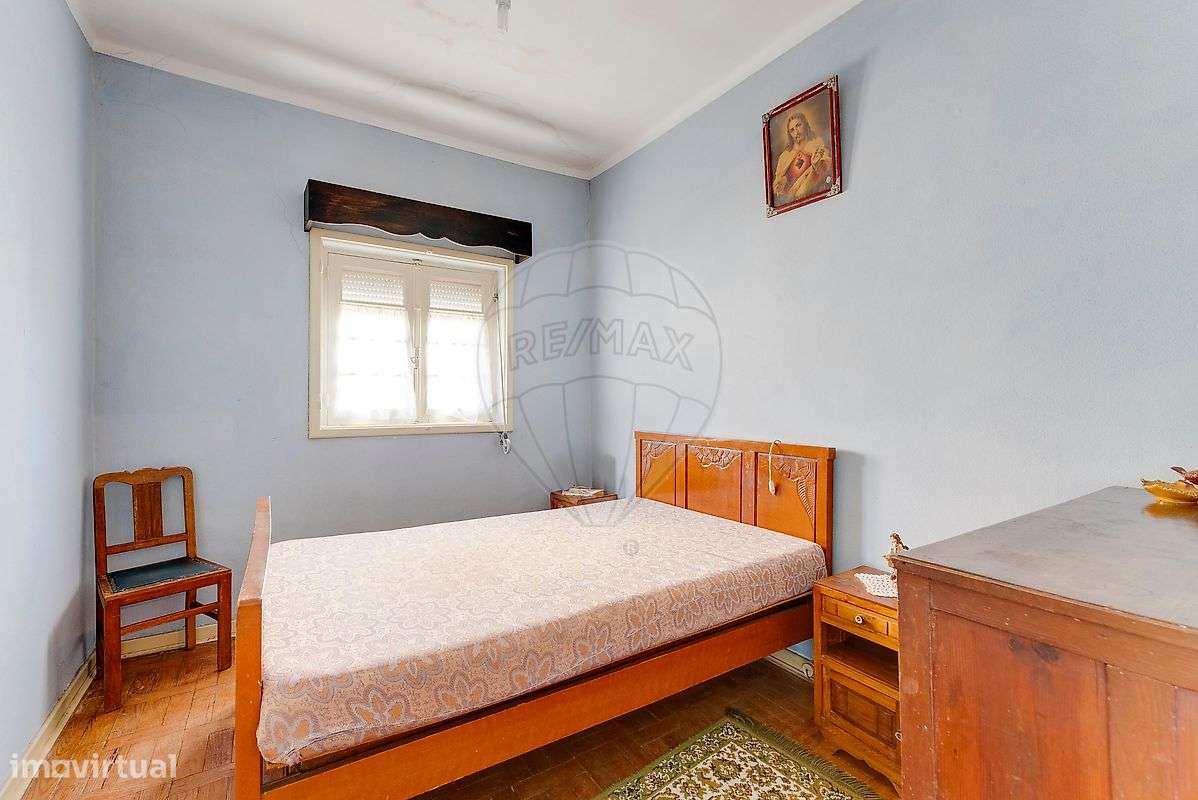 Moradia T6 | 2 Andares com Utilização Independente | Lote 1048m2-12