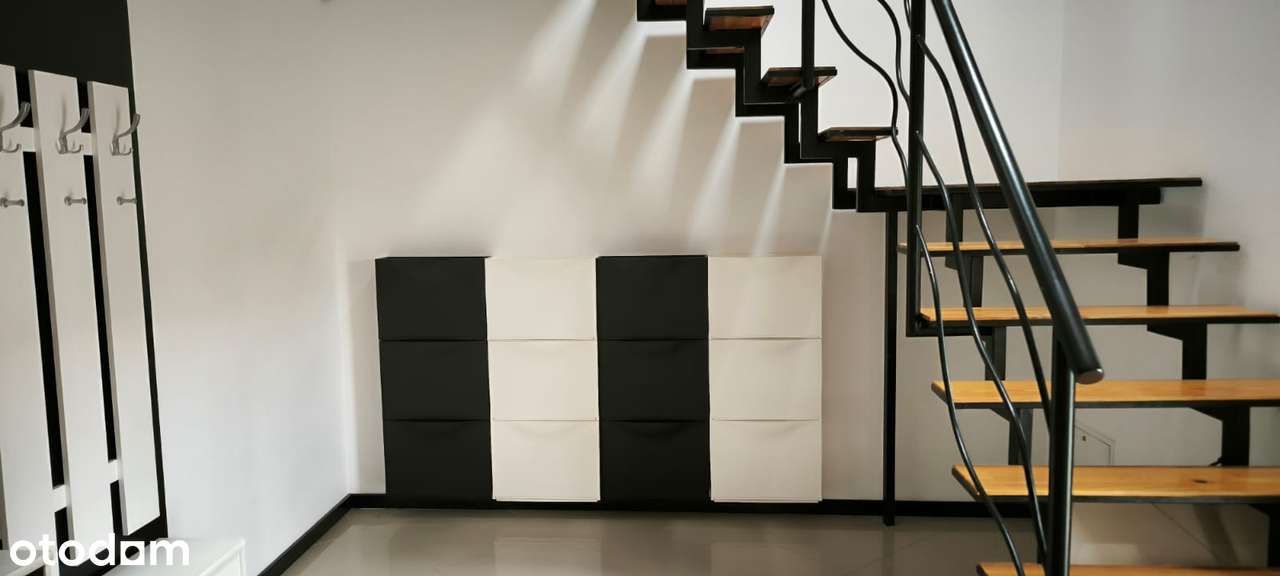 Dom jednorodzinny z basenem i sauną-16