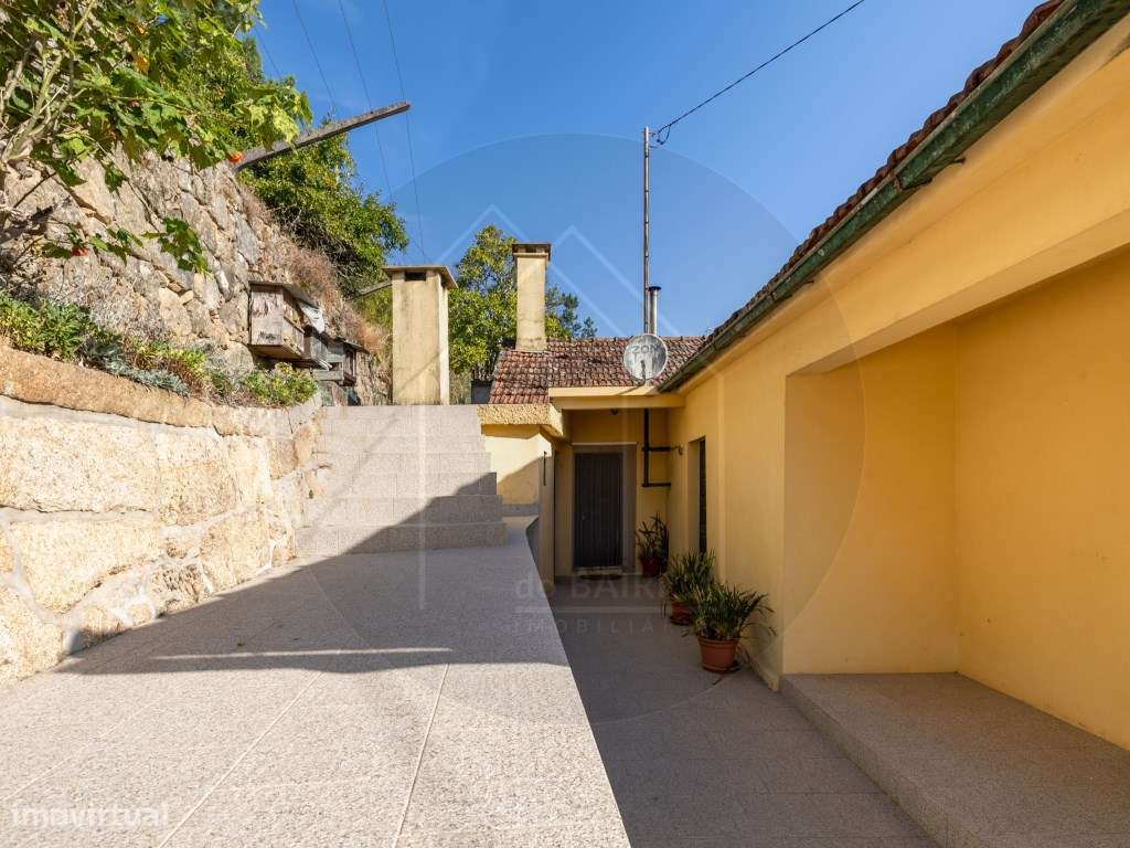 Propriedade com Vista Panorâmica para o Douro Moradia e Terreno com...-13
