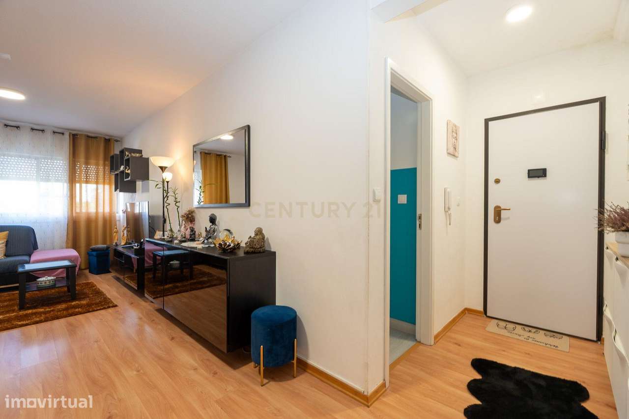 Apartamento de tipologia T4, com 2 WC e arrecadação localizado em Sant - Grande imagem: 5/32