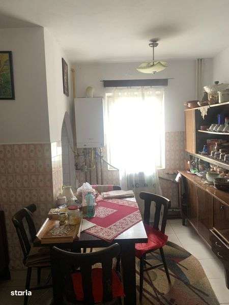 Vand apartament 4 camere - Imagine principală: 5/8