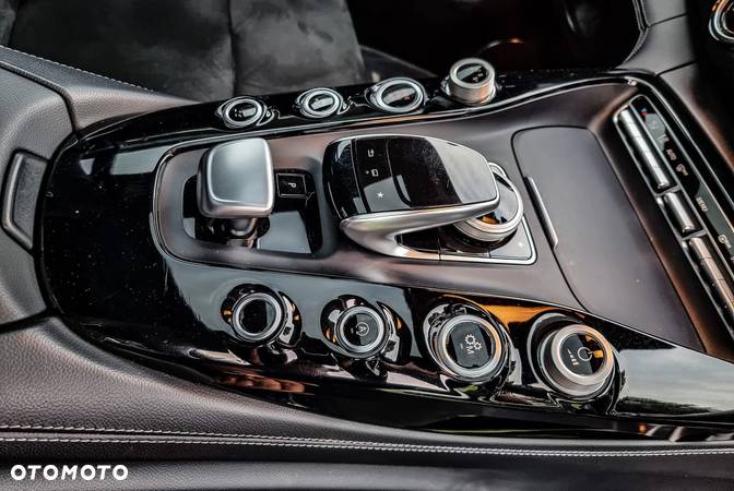 Mercedes-Benz AMG GT - 24