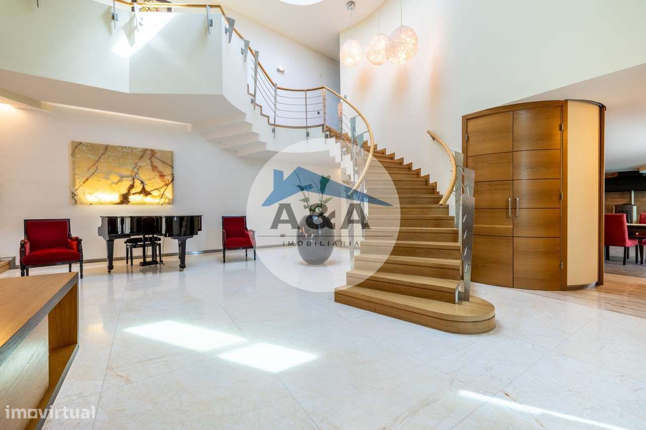 Exclusiva Propriedade de Luxo com Áreas Generosas e Próxima das Praias - Grande imagem: 4/60