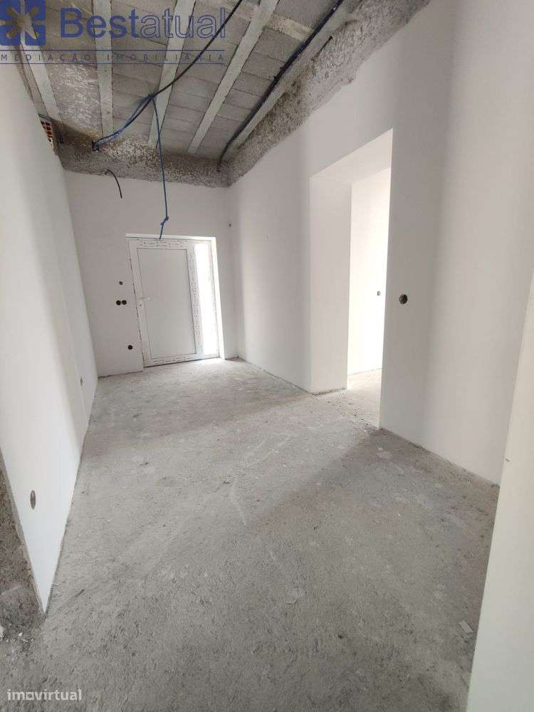 Moradias Bifamiliar - Acab. de Qualidade - Avidos-25