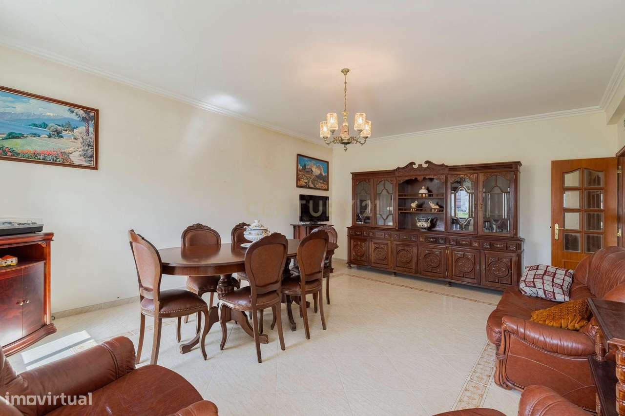 Apartamento T3  Feijó Almada Parque da Paz-7