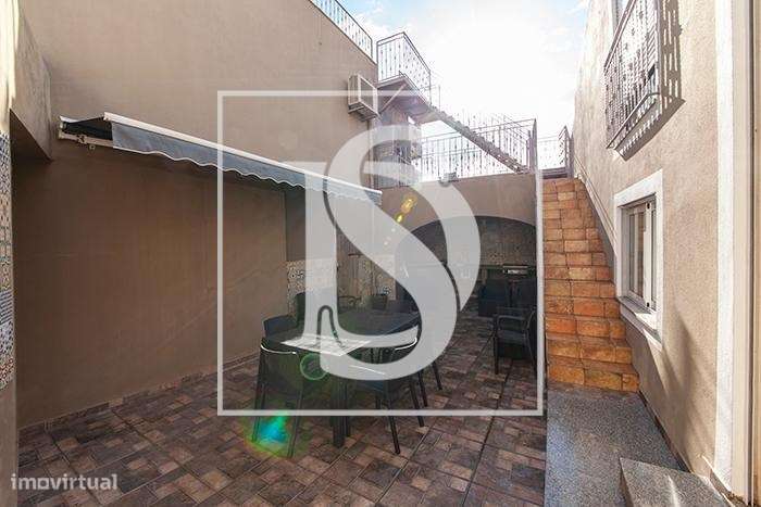 Charmosa moradia T5 c/ garagem-13