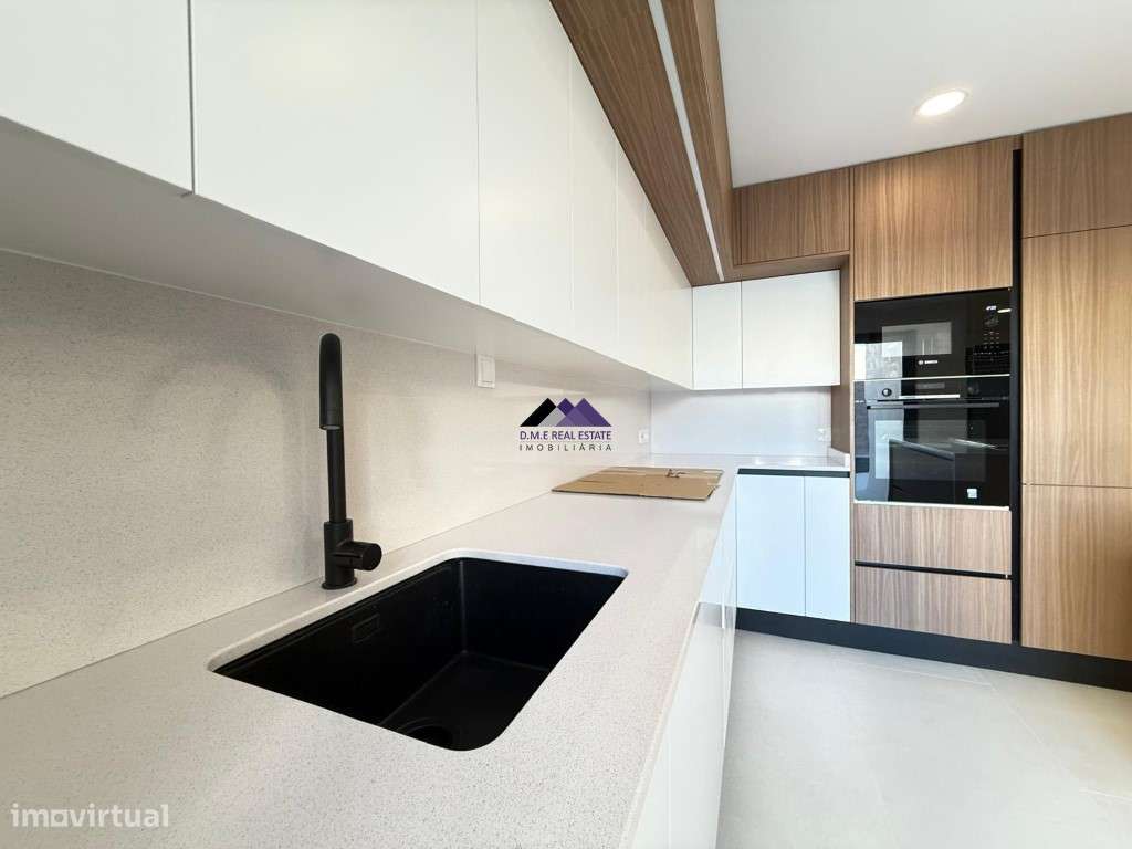 Moradia V3 com Garagem e Piscina a Estrear-22