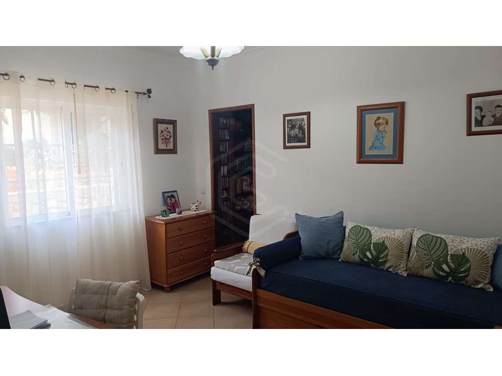 Moradia V4 com Garagem para 4 Carros, Goncinha, Loulé, Algarve-14