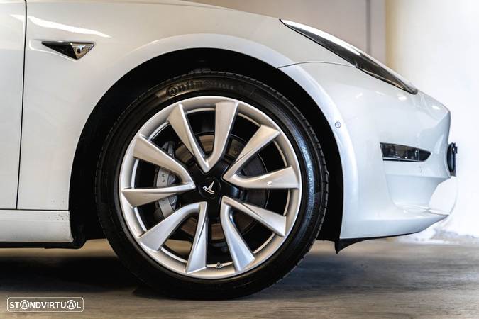 Tesla Model 3 Long-Range Dual Motor AWD - 4
