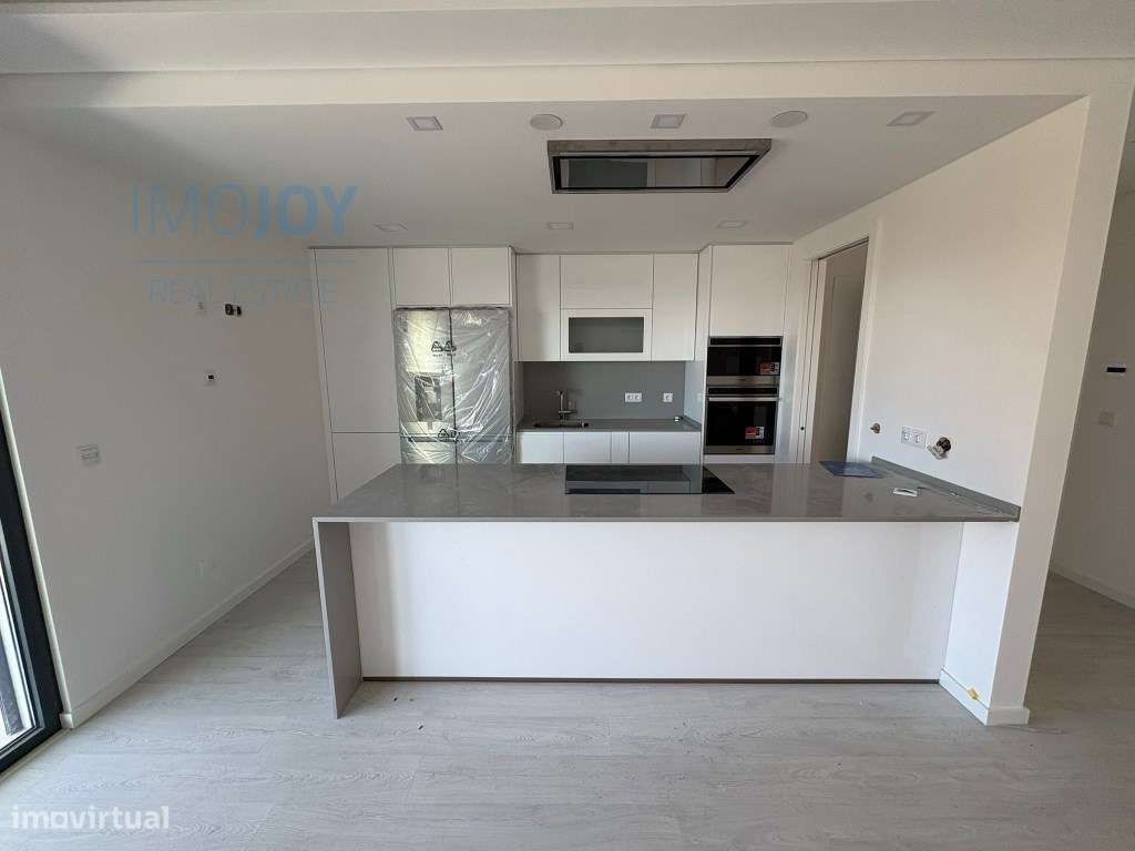 Fantástico Penthouse T2 com Vista Mar e Piscina, na Ericeira - Grande imagem: 5/83