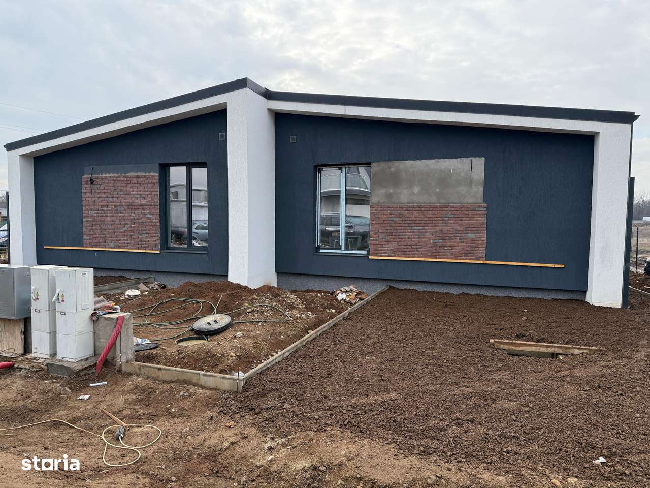 Comision 0! Duplex pe Parter, 3 camere, 2 bai, 85mpU, 382mpT, Giarmata-0