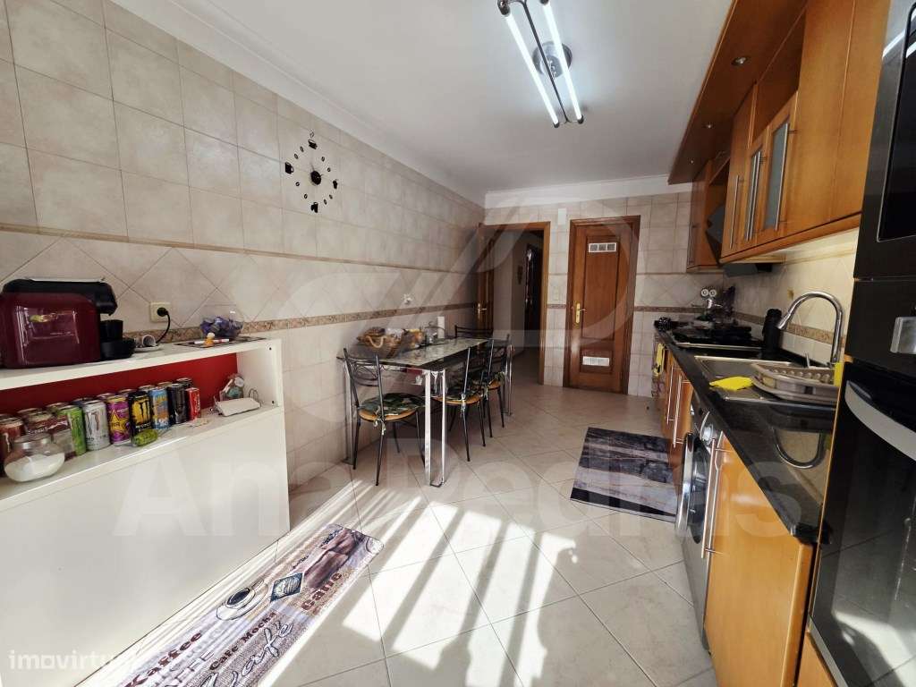 T2 Excecional com Terraço de 50m² na Baixa da Banheira - Grande imagem: 4/27