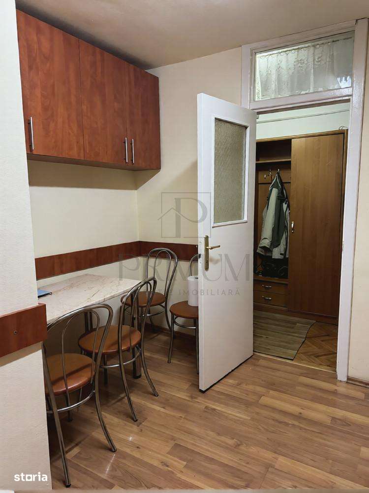 GIROCULUI - PARTER INALT - 3 CAMERE - 2 BAI - BALCON - CENTRALA PROPRI - Imagine principală: 4/10