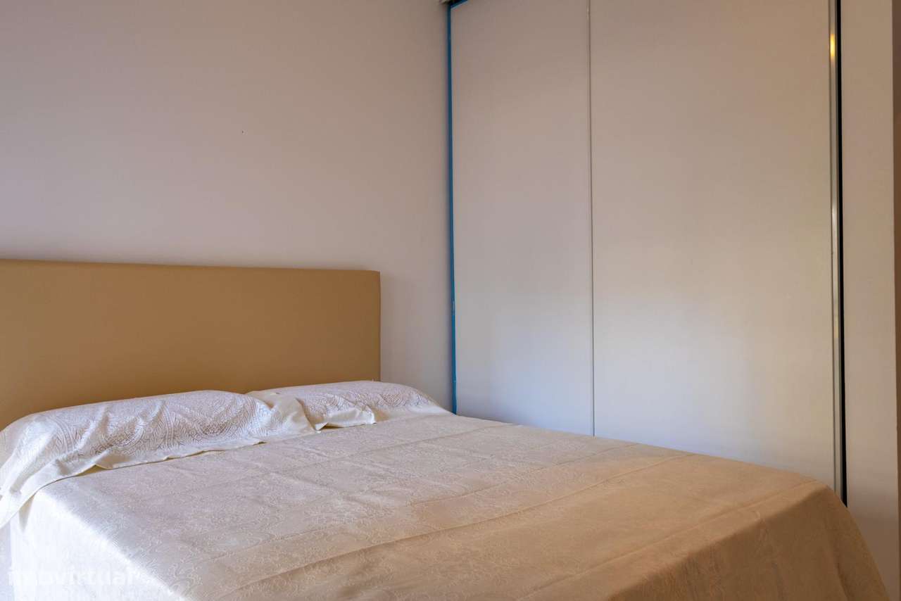 Apartamento T2 Espaçoso em Armação de Pêra com Garagem!-26
