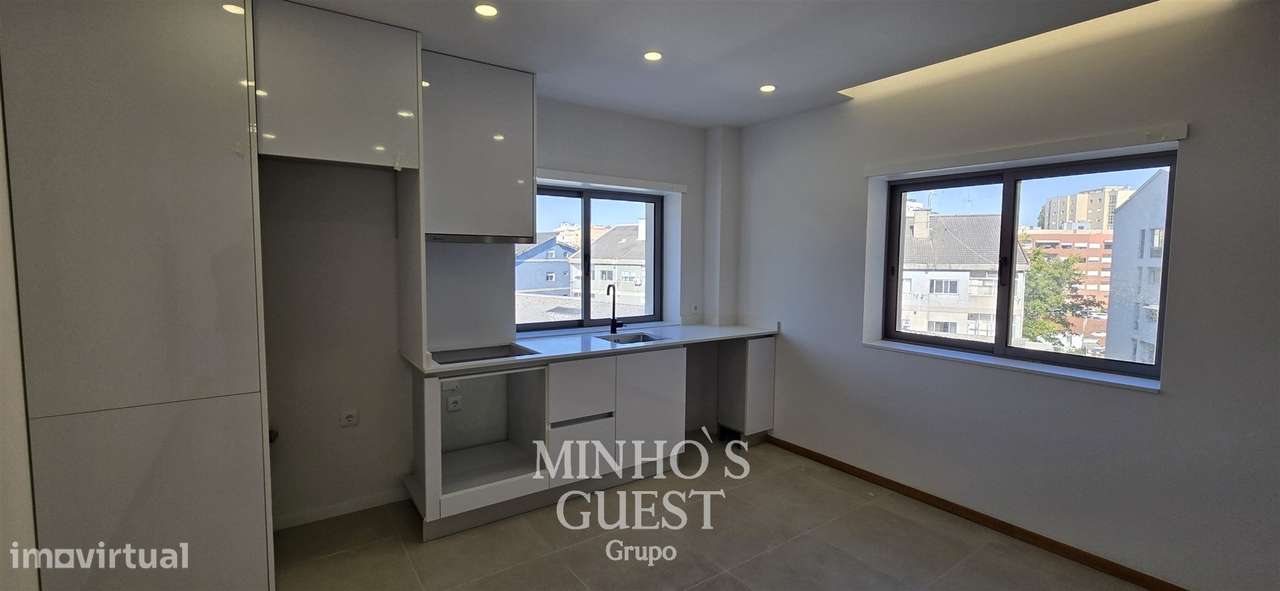 Apartamento T3 Novo c/ garagem no centro de Braga - Braga-5