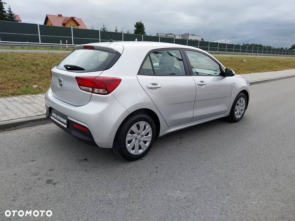 Kia Rio 1.2 L - 30