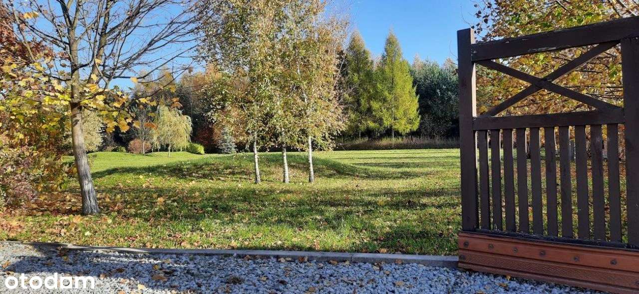 Piękna działka siedliskowa z budynkami.-8