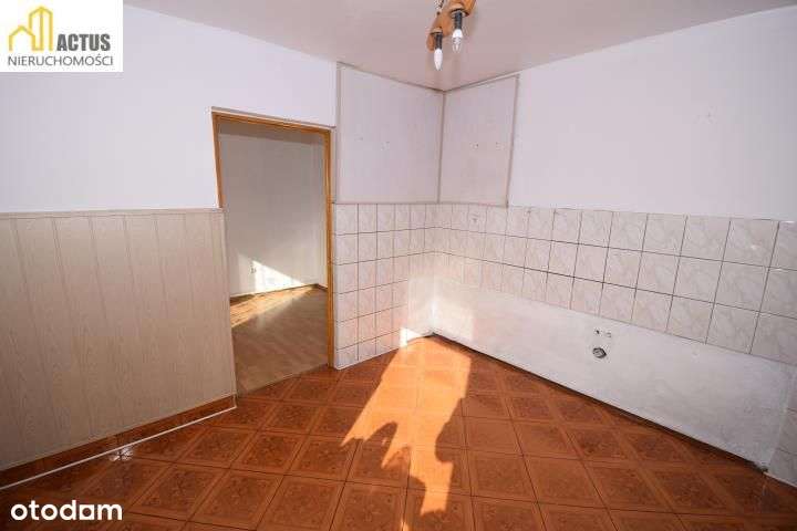 Dom Dz. 19 ar, Komis-warsztat sam.-16