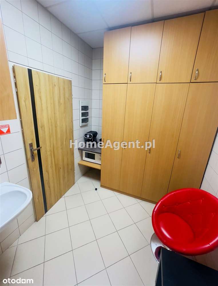 Świąteczna promocja cenowa. Lokal na sprzedaż.-14