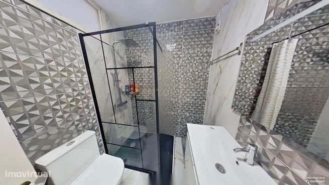 T3 duplex para venda. Porto, Av. Fernão de Magalhães-8