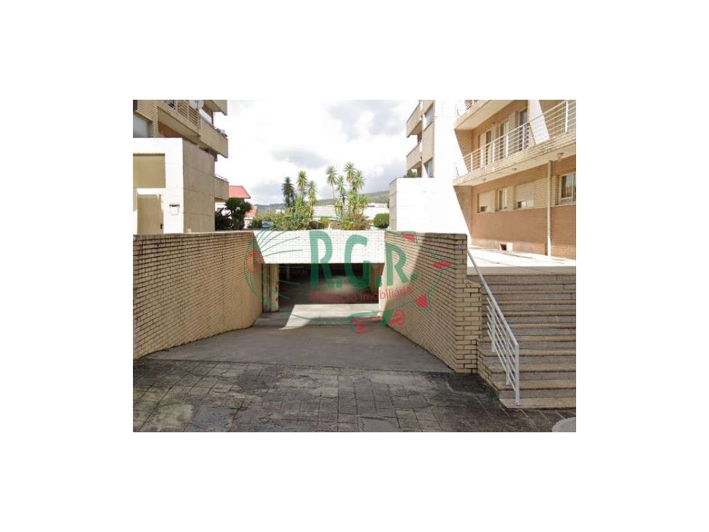 LUGAR DE GARAGEM - Centro de Valongo - Rua Amaro Lopes - Grande imagem: 3/8