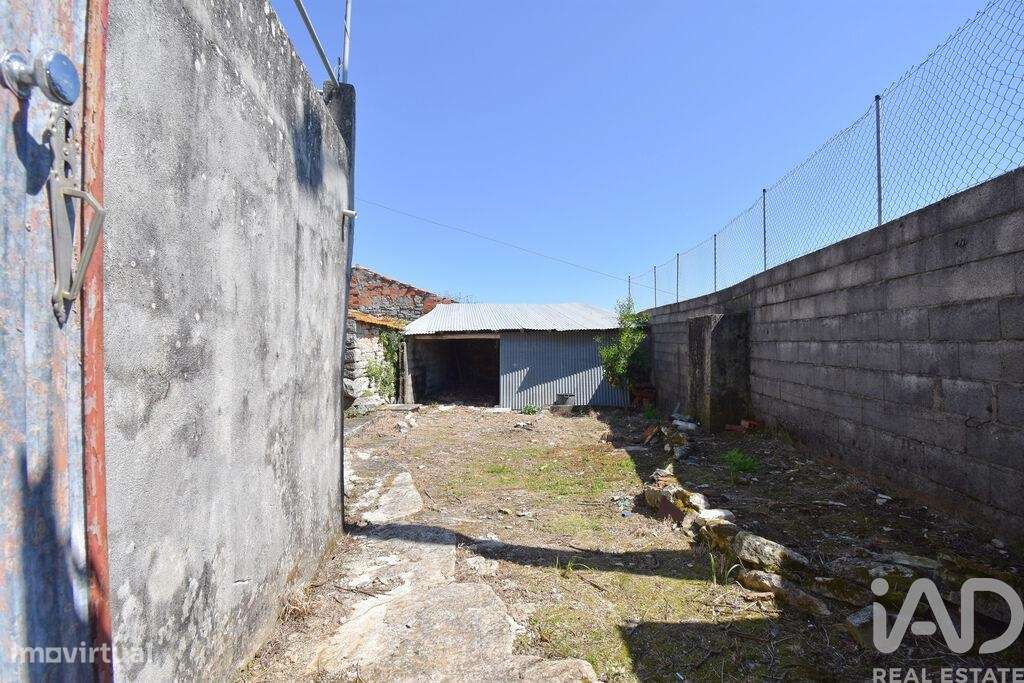 Casa tradicional T3 em São Miguel, Santa Eufémia e Rabaçal de 272,00 m - Grande imagem: 4/25