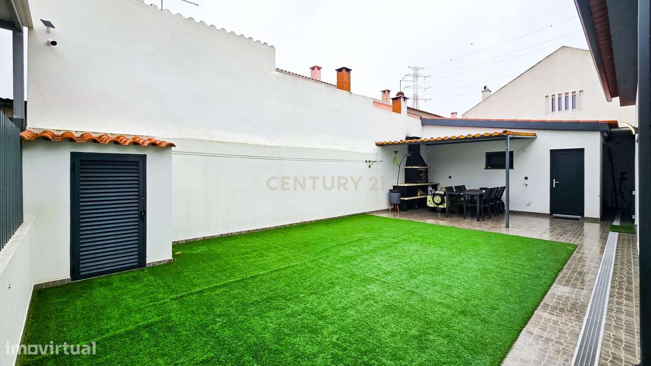 Moderna Moradia T4 em Quinta do Conde, Sesimbra - Grande imagem: 2/52