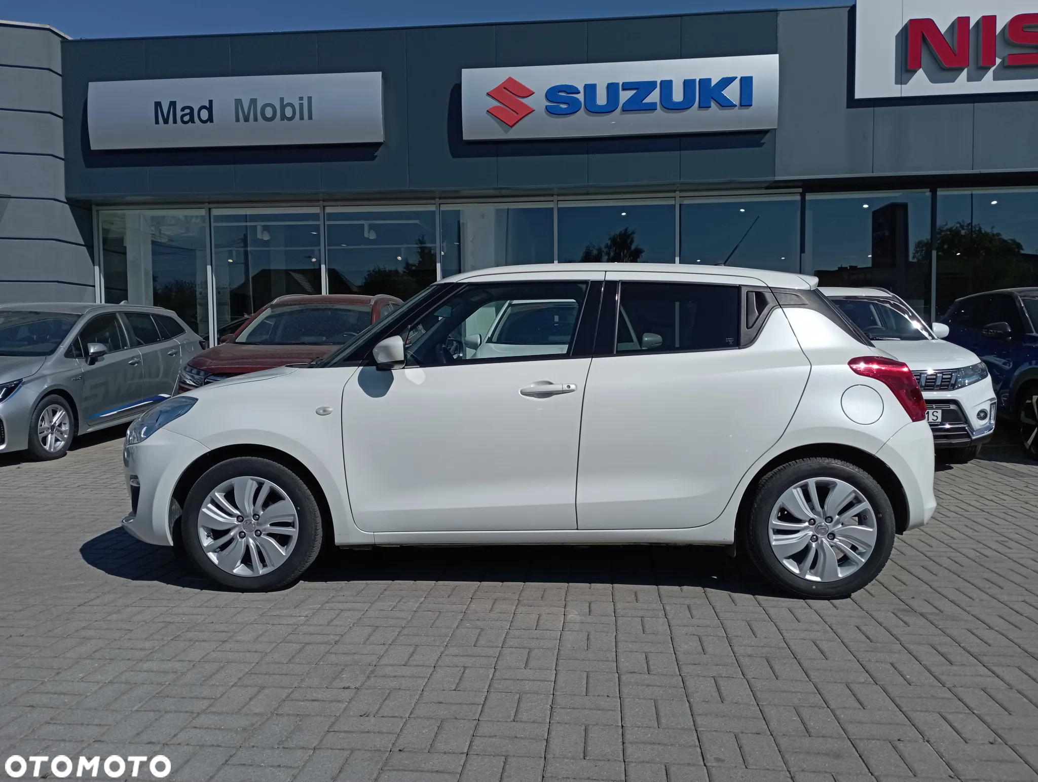 Suzuki Swift 1.2 SHVS Premium Plus - 2