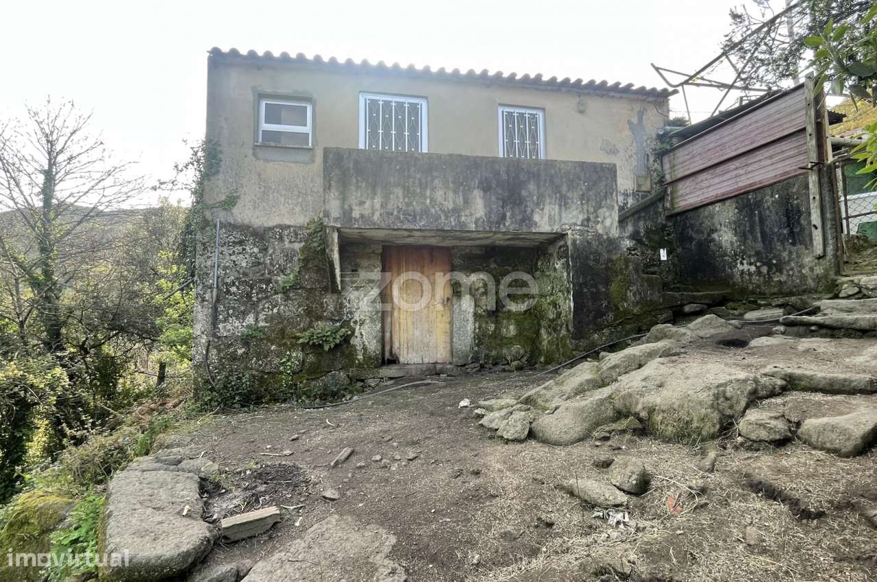 Moradia T2 para recuperar em Sampriz - Ponte da Barca - Grande imagem: 2/16