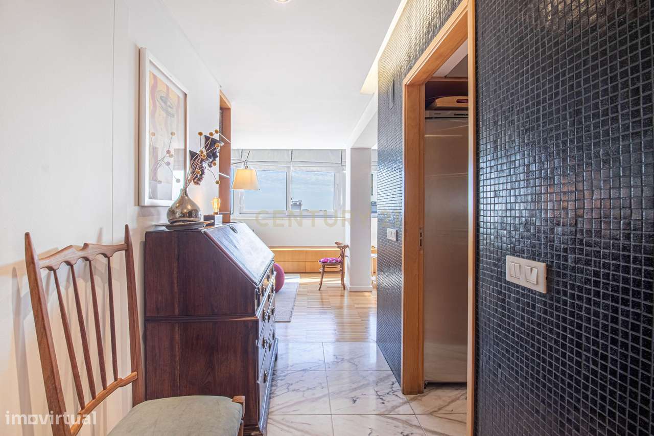 T2 com Terraço e Vista Panorâmica no Coração de Alvalade - Grande imagem: 3/27