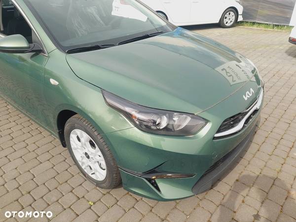 Kia Ceed 1.5 T-GDI M - 2