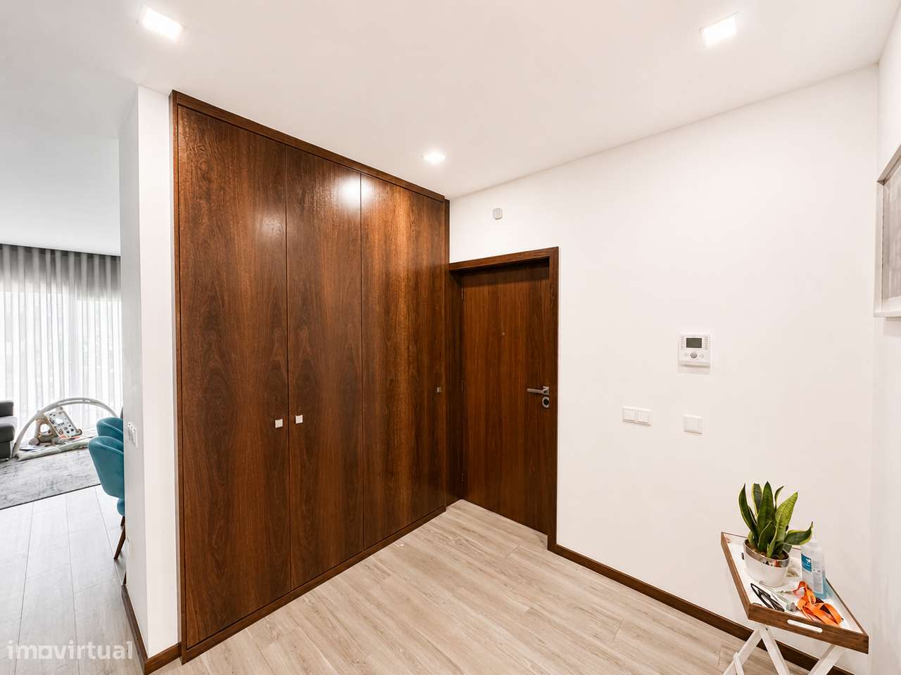 Apartamento T3 com garagem fechada, logradouro e jardim-5