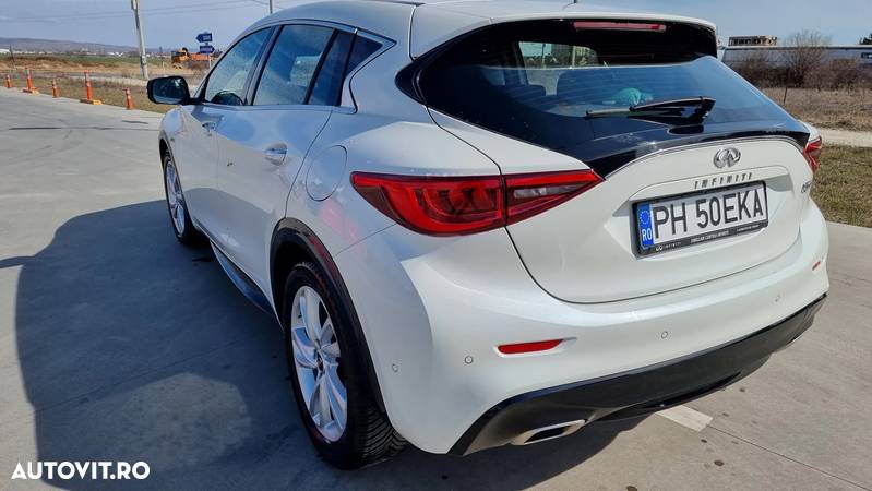 Infiniti Q30 2.2d DCT - 5