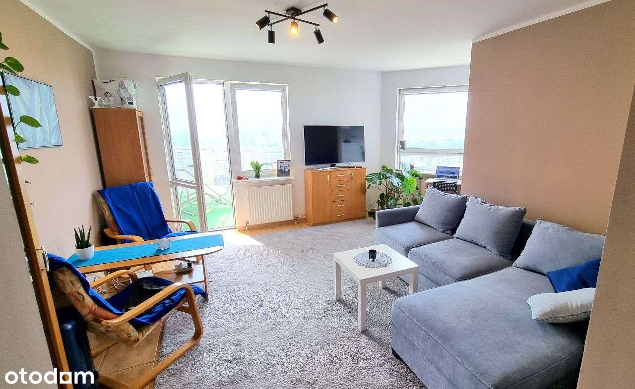 Piękny widok na Stare Miasto, obok jezioro Malta - Pełny obrazek: 4/8