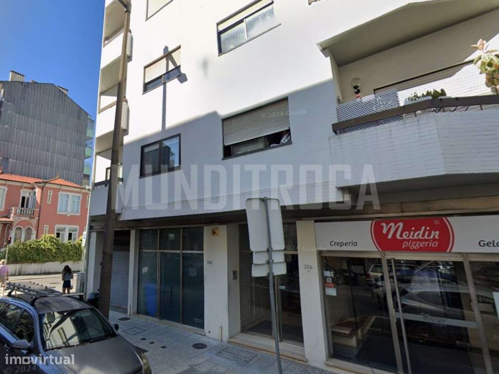 2 lojas comerciais Porto-1