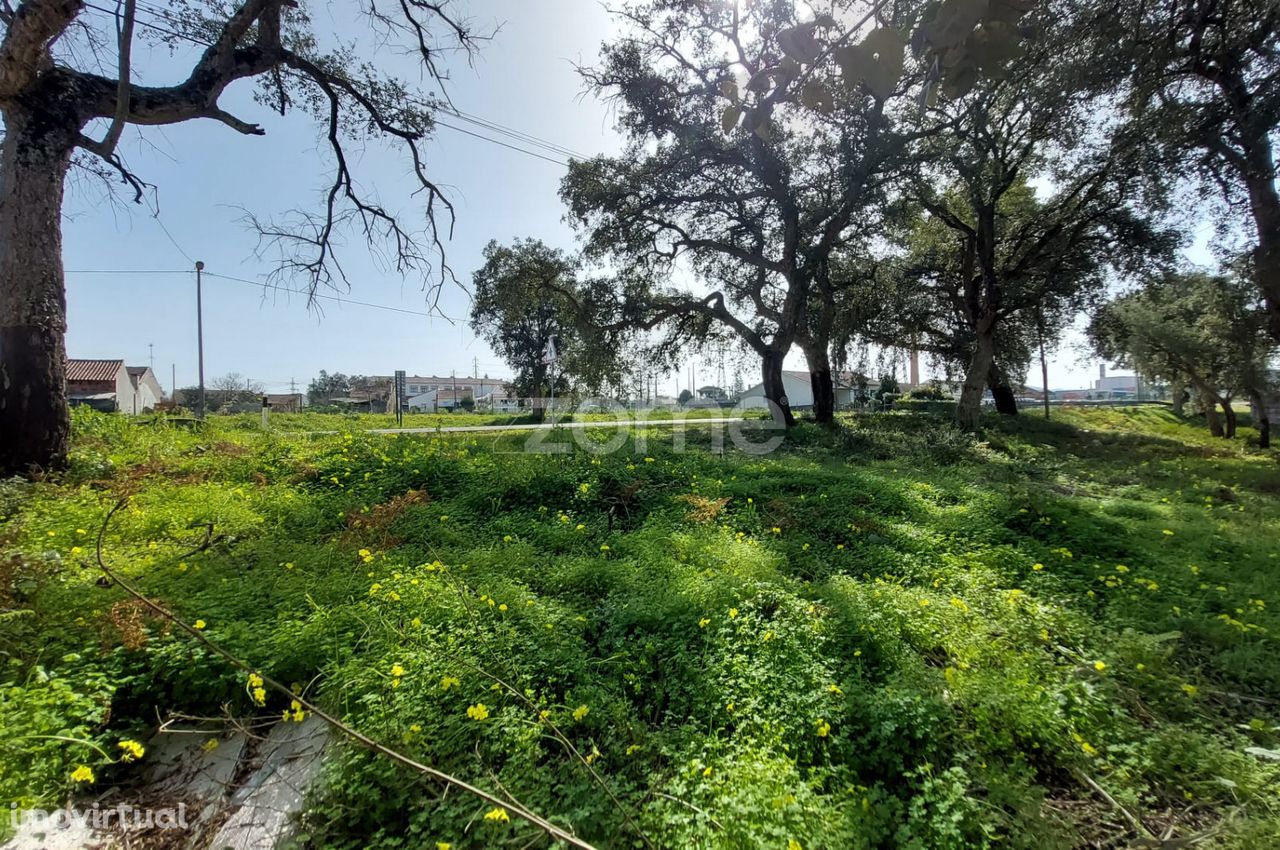 Terreno com mais de 7000m2 localizado no IC2